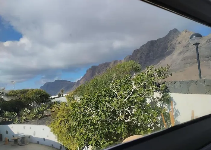 360 View To Ocean And Cliffs Daire